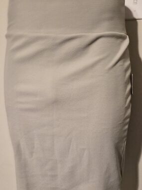 LuLaRoe Cassie Skirt XL Beige Solid Pencil Stretch Fitted Pull On NWT